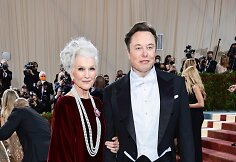 Maye Musk, Elonas Muskas