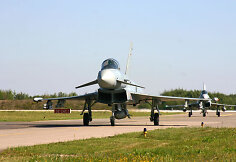 Vokietijos naikintuvai &bdquo;Eurofighter&ldquo; Aviacijos bazėje &Scaron;iauliuose