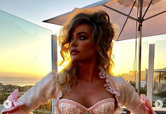 Denise Richards