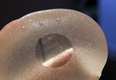 Netinkamas naudoti PIP bendrovės naujas krūtų implantas
