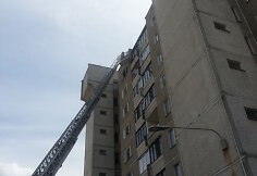 Vilniuje uždūmintas daugiaauk&scaron;čio namo balkonas