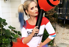 Sarah Michelle Gellar – komiksų herojė Harley Quinn