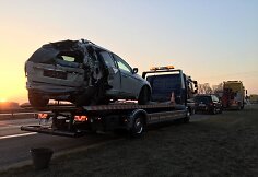 Balandžio 8 d. avarija prie Kauno: pienovežis atsitrenkė į &bdquo;Volvo XC 60&ldquo;