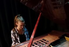 Marija Clara įra&scaron;inėja EP &bdquo;Deep Dive&ldquo; įra&scaron;us