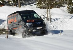 &bdquo;Man Truck & Bus&ldquo; pristatė naują važiuoklės galimybę &bdquo;TGE 3.180 4x4 Combi&ldquo;