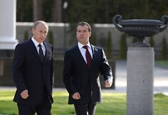 V.Putinas ir D.Medvedevas prezidentinėje rezidencijoje