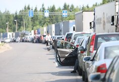 Medininkų pasienio poste kelių kilometrų eilės