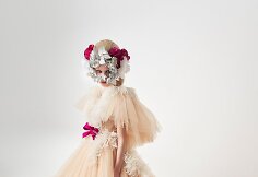 &bdquo;Giambattista Valli&ldquo; 2021 m. pavasario ir vasaros auk&scaron;tosios mados kolekcijos modelis