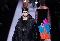 &bdquo;Tom Ford&ldquo; 2018 m. rudens kolekcijos modelis