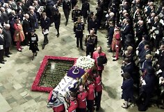Karalienės Elizabeth, Elizabeth II motinos, laidotuvių 2002 m. akimirka
