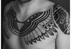 Remigijus Žiogas pasidarė indėni&scaron;ką tatuiruotę