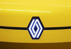 &bdquo;Renault 5 Prototype&ldquo; papuo&scaron;tas nauju logotipu