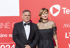 Kęstutis Jak&scaron;tas, Viktorija Streiča