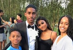Chrisas Miltonas, Sasha Obama, Malia Obama