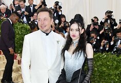 Elonas Muskas ir Grimes 