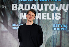 Karolio Kaupinio absurdo komedijos &bdquo;Badautojų namelis&ldquo; premjera