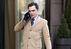 Edas Westwickas &bdquo;Gossip Girl&ldquo; filmavimo aik&scaron;telėje (2011 m.)
