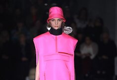 &bdquo;Prada&ldquo; kolekcijos modelis