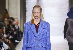 &bdquo;Nina Ricci&ldquo;  2020&ndash;2021 m. rudens ir žiemos kolekcijos modelis