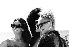 &bdquo;Queens of Roses&ldquo; muzikinio klipo filmavimo užkulisiai