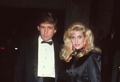 Donaldas Trumpas su pirmąja žmona Ivana Trump (1989 m.)