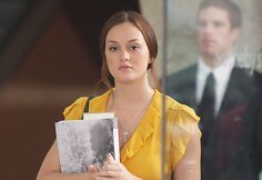 Leighton Meester &bdquo;Gossip Girl&ldquo; filmavimo aik&scaron;telėje (2009 m.)