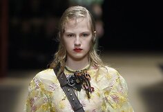 &bdquo;Prada&ldquo; 2016 m. rudens-žiemos kolekcijos modelis