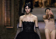 &bdquo;Dior&ldquo; 2023 m. pavasario ir vasaros kolekcijos modelis
