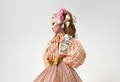 &bdquo;Giambattista Valli&ldquo; 2021 m. pavasario ir vasaros auk&scaron;tosios mados kolekcijos modelis