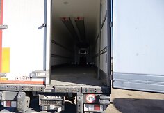 Vilkikas &bdquo;Scania&ldquo; su puspriekabe