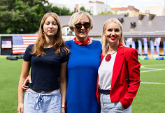 Smiltė Baumilaitė, Nijolė Baumilienė, Dainė Baumilė