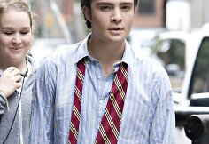 Edas Westwickas &bdquo;Gossip Girl&ldquo; filmavimo aik&scaron;telėje (2008 m.)