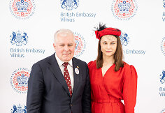 Jungtinės Karalystės karaliaus karūnacijos &scaron;ventė Jungtinės Karalystės ambasadoje
