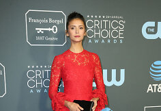 Nina Dobrev