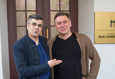 Marius Iva&scaron;kevičius (de&scaron;inėje)