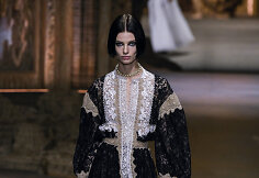 &bdquo;Dior&ldquo; 2023 m. pavasario ir vasaros kolekcijos modelis