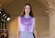 Victorios Beckham 2023 m. pavasario/vasaros kolekcija &bdquo;Ready to wear&ldquo; 