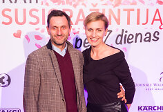 Komedijos pristatymo akimirka