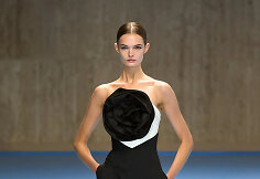 Kolekcija Carolina Herrera SS25