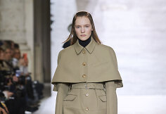 &bdquo;Nina Ricci&ldquo;  2020&ndash;2021 m. rudens ir žiemos kolekcijos modelis
