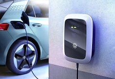 &bdquo;Volkswagen&ldquo; įkrovimo stotelė pasižymi modernia i&scaron;vaizda, derančia prie ID automobilių dizaino.