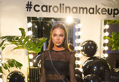 &bdquo;Carolina make-up studio&ldquo; gimtadienio akimirka