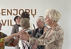 Lietuvos šokio-judesio terapijos asociacijos organizuoti užsiėmimai Vilniaus senjorėms