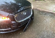 Baloje užklimpęs Žilvimo Žvagulio &bdquo;Jaguar&ldquo; automobilis