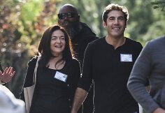 Sheryl Sandberg ir Tomas Bernthalas