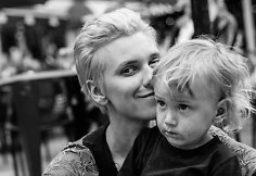 Monika Ju&scaron;kevičiūtė su sūnumi Pranu