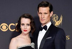 Claire Foy ir Mattas Smithas