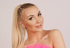 Monika Kvietkutė įsiamžino vasari&scaron;koje fotosesijoje