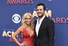 Luke'as Bryanas su žmona Caroline Boyer