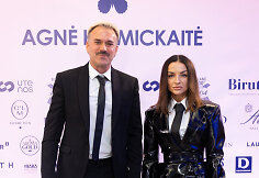 Į Agnės Kuzmickaitės madų &scaron;ou rinkosi i&scaron;sipustę svečiai